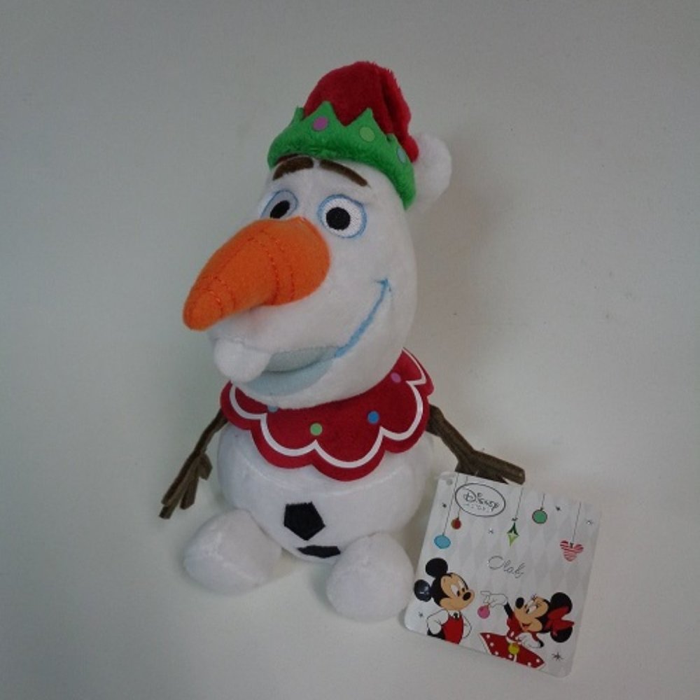 Disney Christmas Olaf plush, seated height 7 inches, new with tag